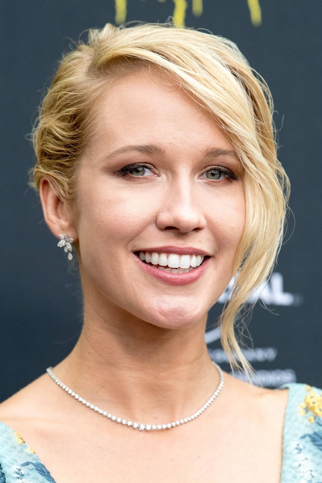 A headshot of Anna Camp.