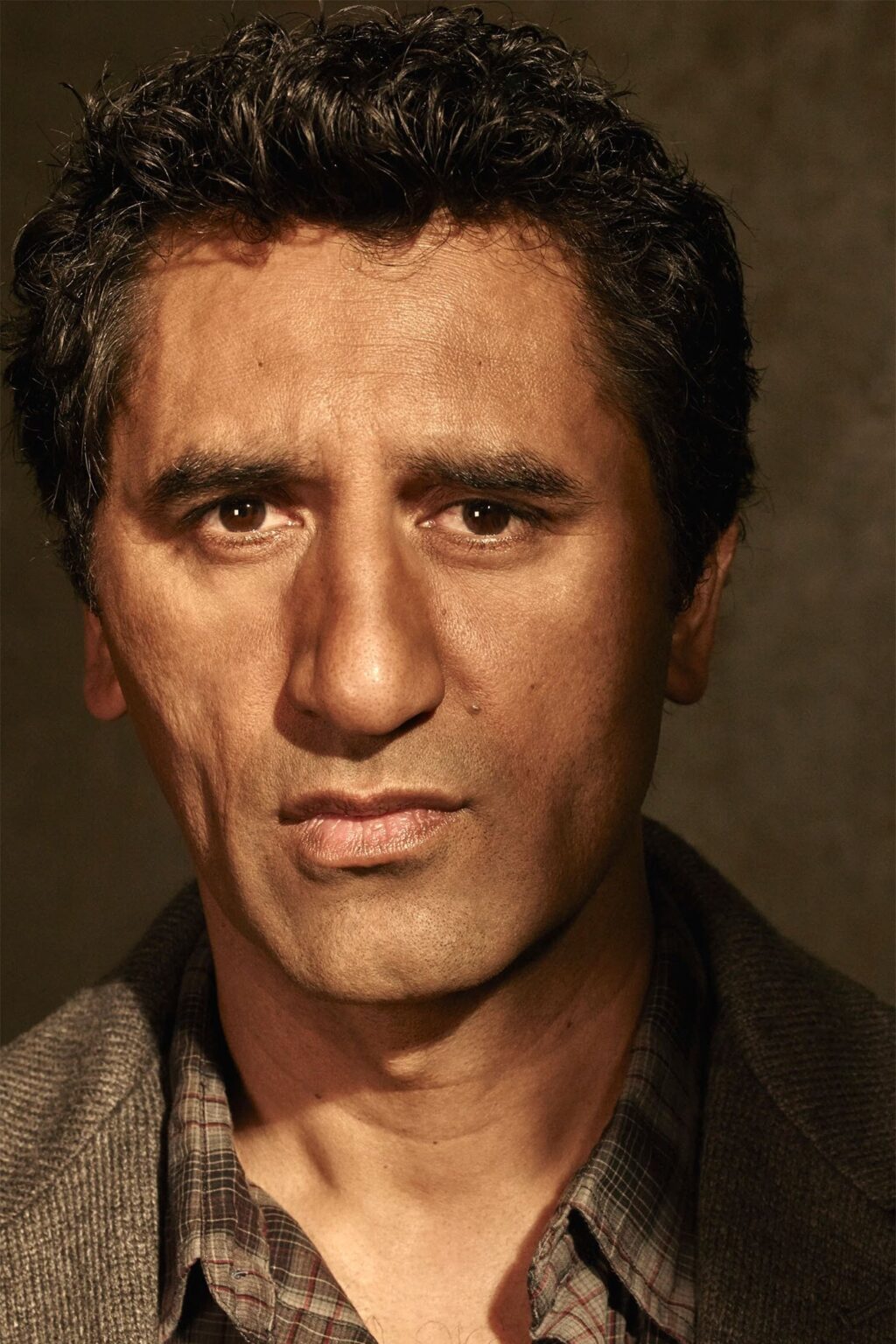 A headshot of Cliff Curtis.