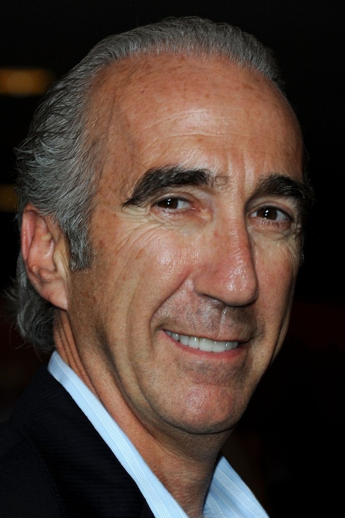 A headshot of Gary Barber.