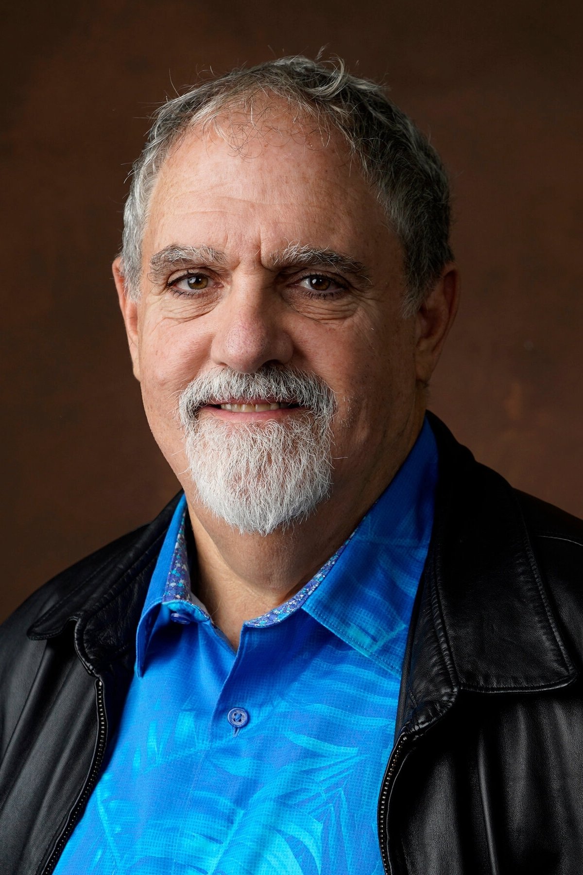 A headshot of Jon Landau.