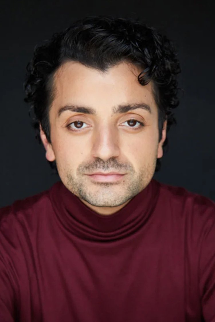 A headshot of Rahel Romahn.