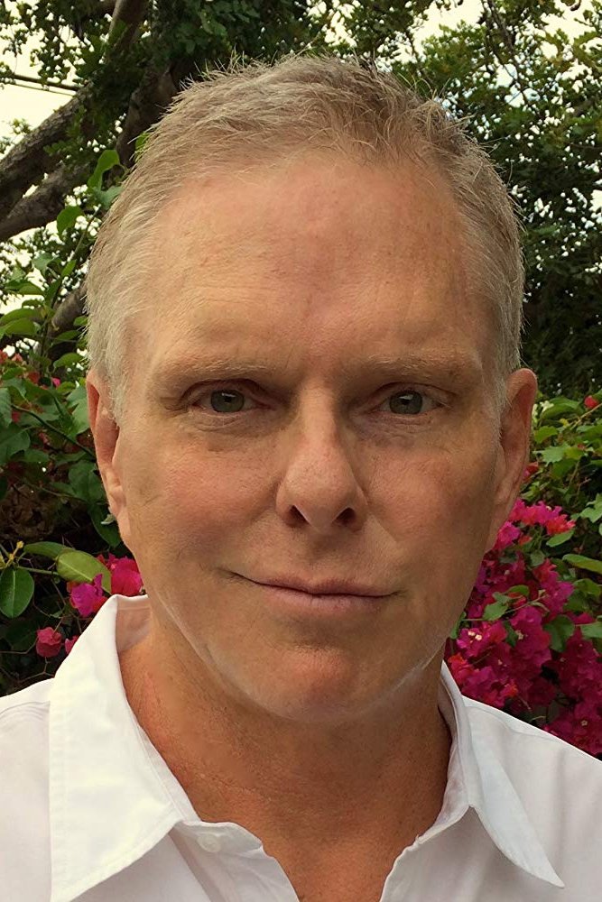 A headshot of Todd Hallowell.