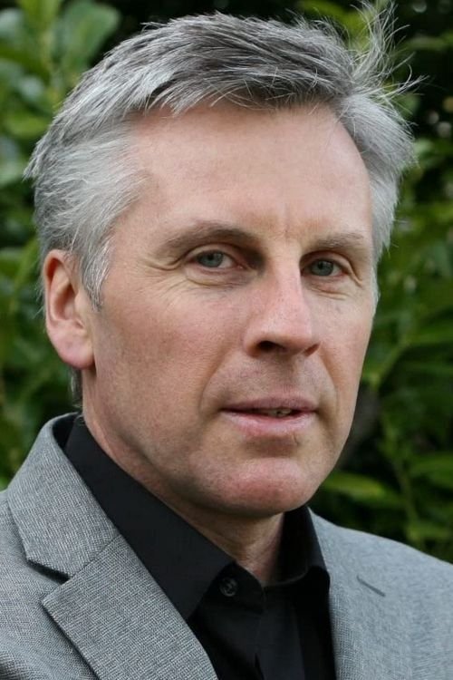 A headshot of Mike Rohl.