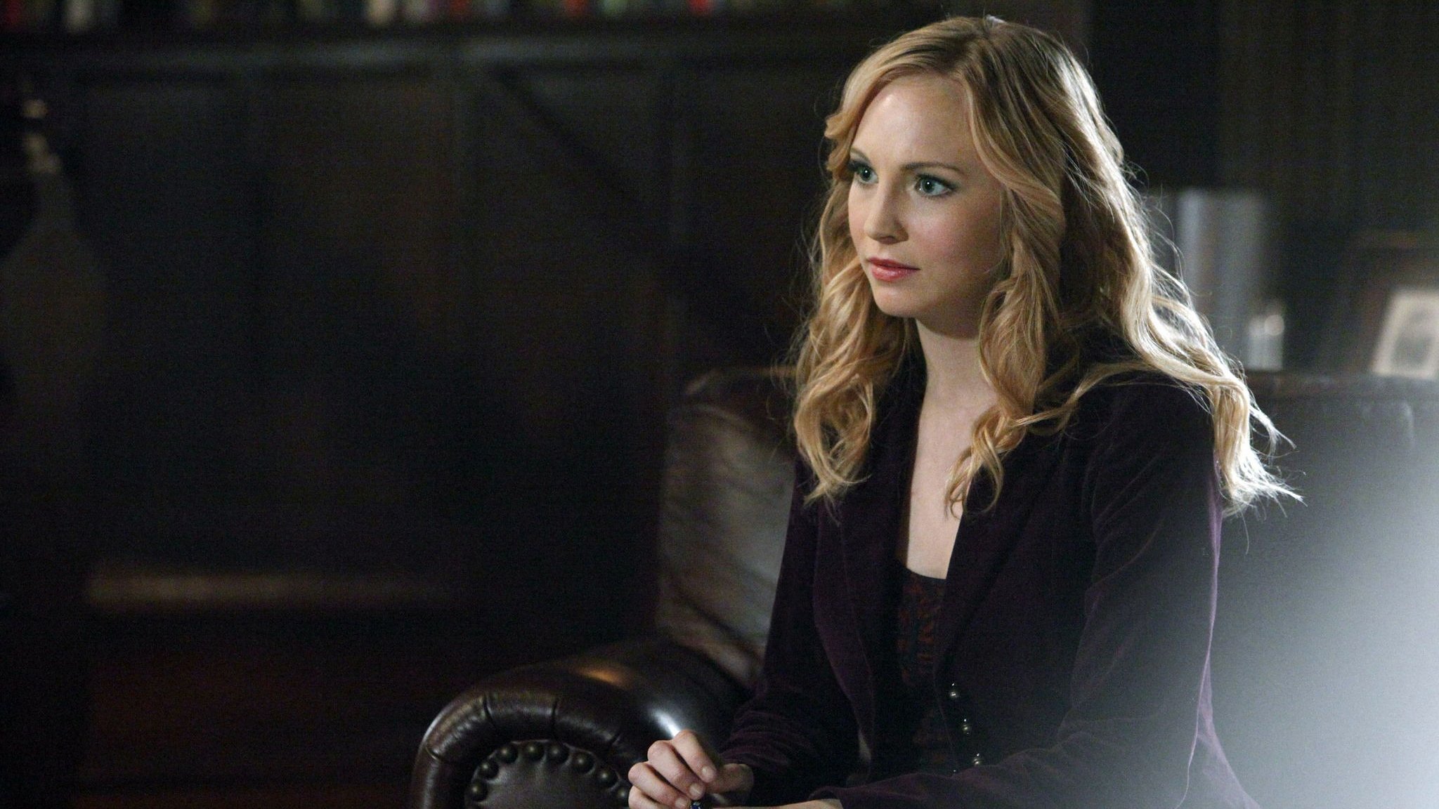 Production still from The Vampire Diaries – S3E18: “The Murder of One”.