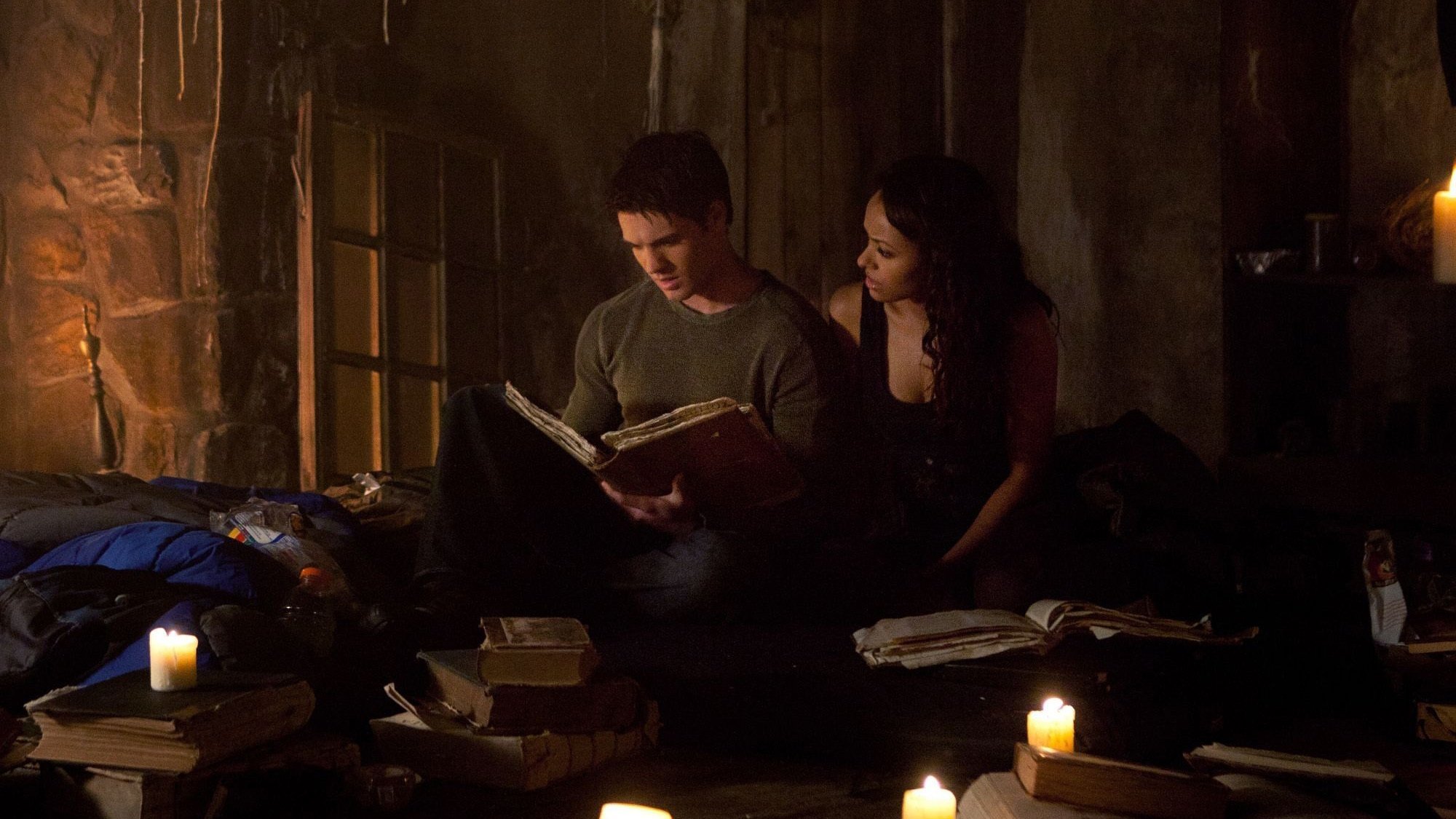 Production still from The Vampire Diaries – S2E21: “The Sun Also Rises”.