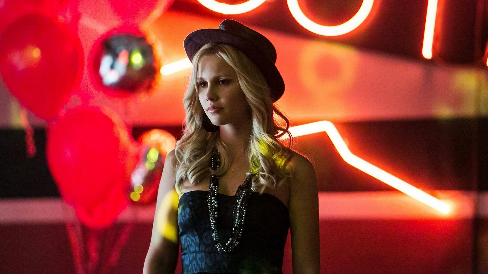 Production still from The Vampire Diaries – S4E12: “A View to a Kill”.