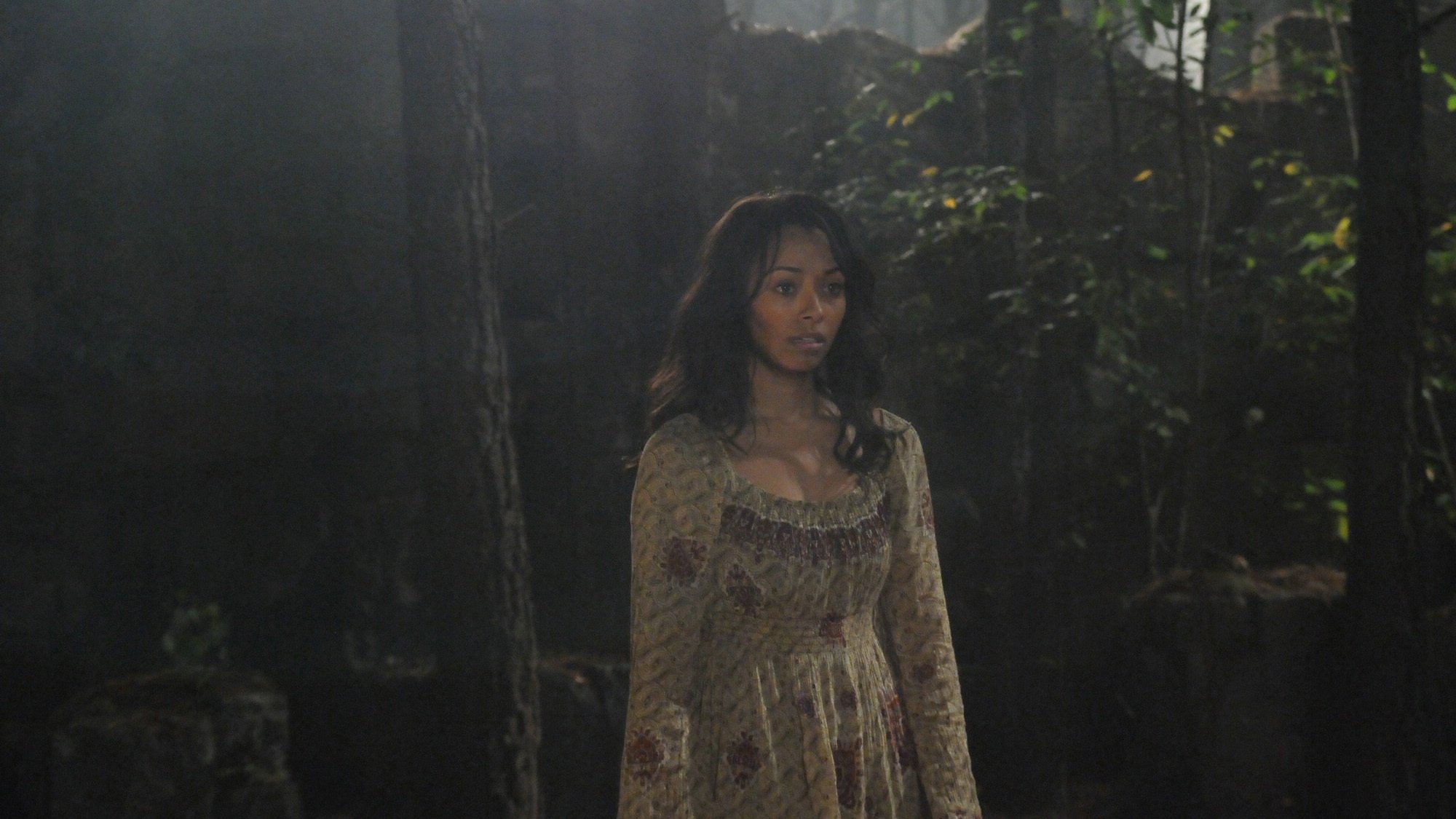 Production still from The Vampire Diaries – S1E9: “History Repeating”.