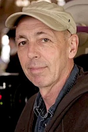 A headshot of Stuart Dryburgh.