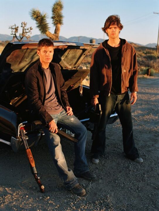 Jensen Ackles as Dean and Jared Padalecki as Sam with the Impala in Supernatural Season 1.