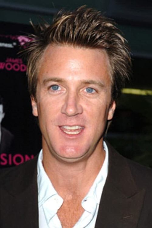 Danny Comden Headshot