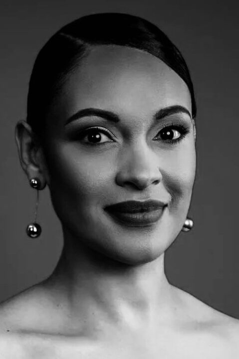 Cynthia Addai-Robinson Headshot