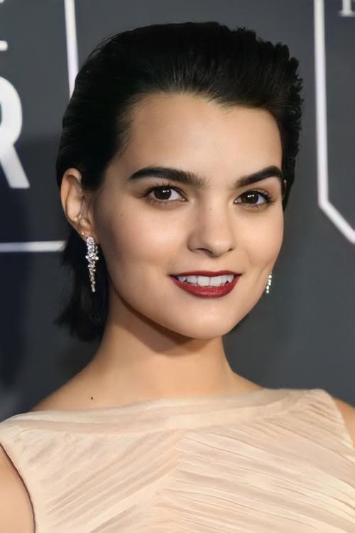 Brianna Hildebrand Headshot