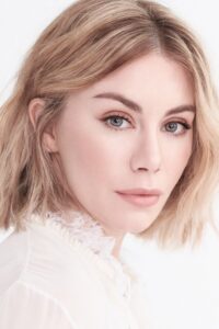 Jennifer Holland Headshot