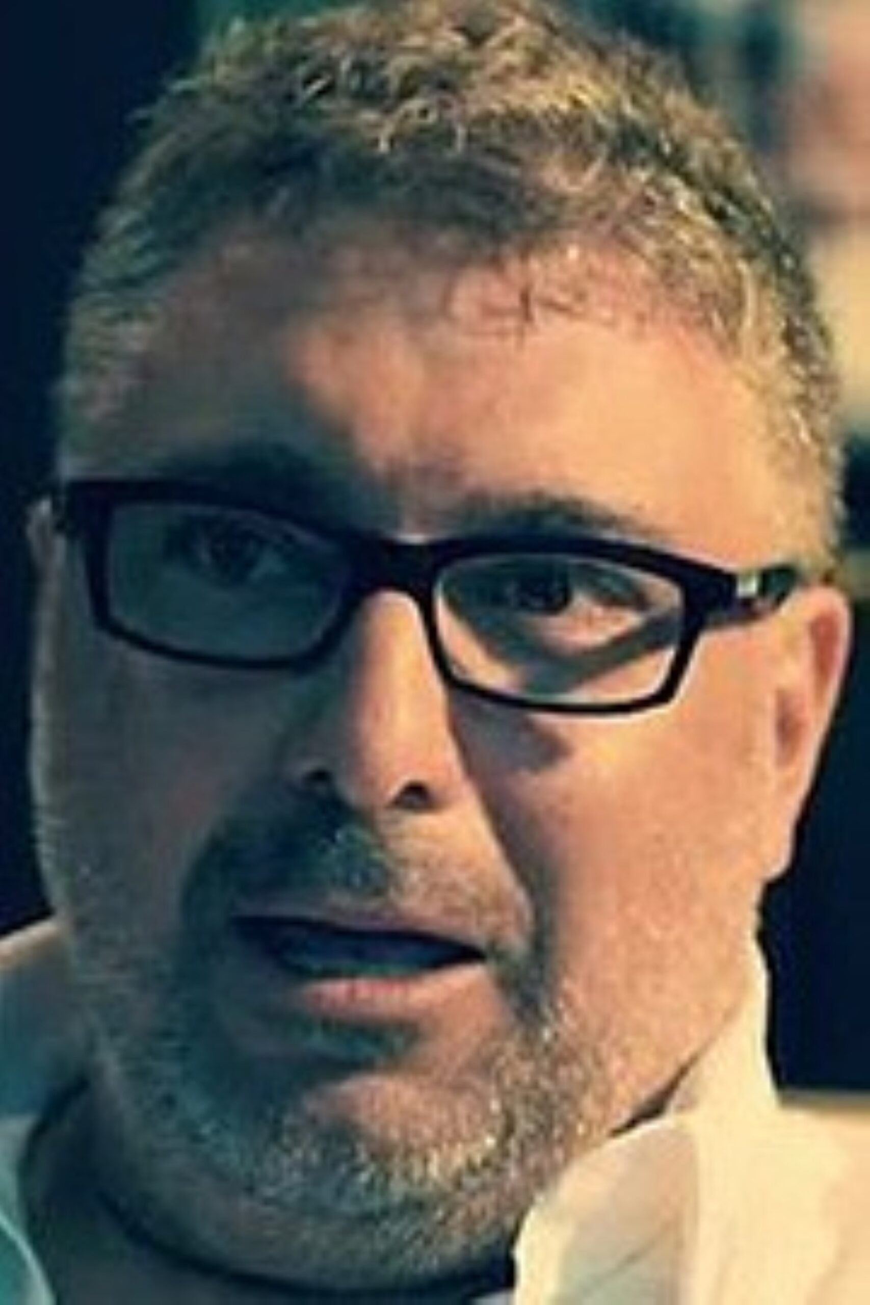 A headshot of Enrique Chediak.