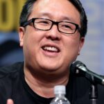 A headshot of Roy Lee.