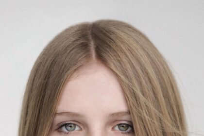 A headshot of Alyla Browne.