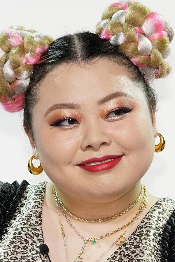 A headshot of Naomi Watanabe.