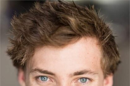 A headshot of Cameron Brown.