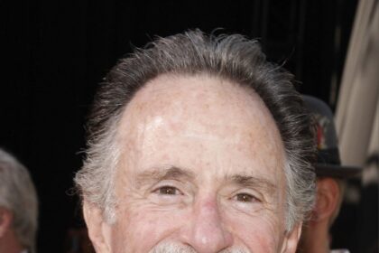 A headshot of Lawrence Gordon.