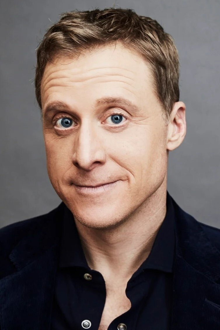 A headshot of Alan Tudyk.