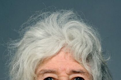 A headshot of Clare Coulter.