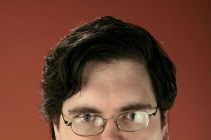 A headshot of Hubbel Palmer.