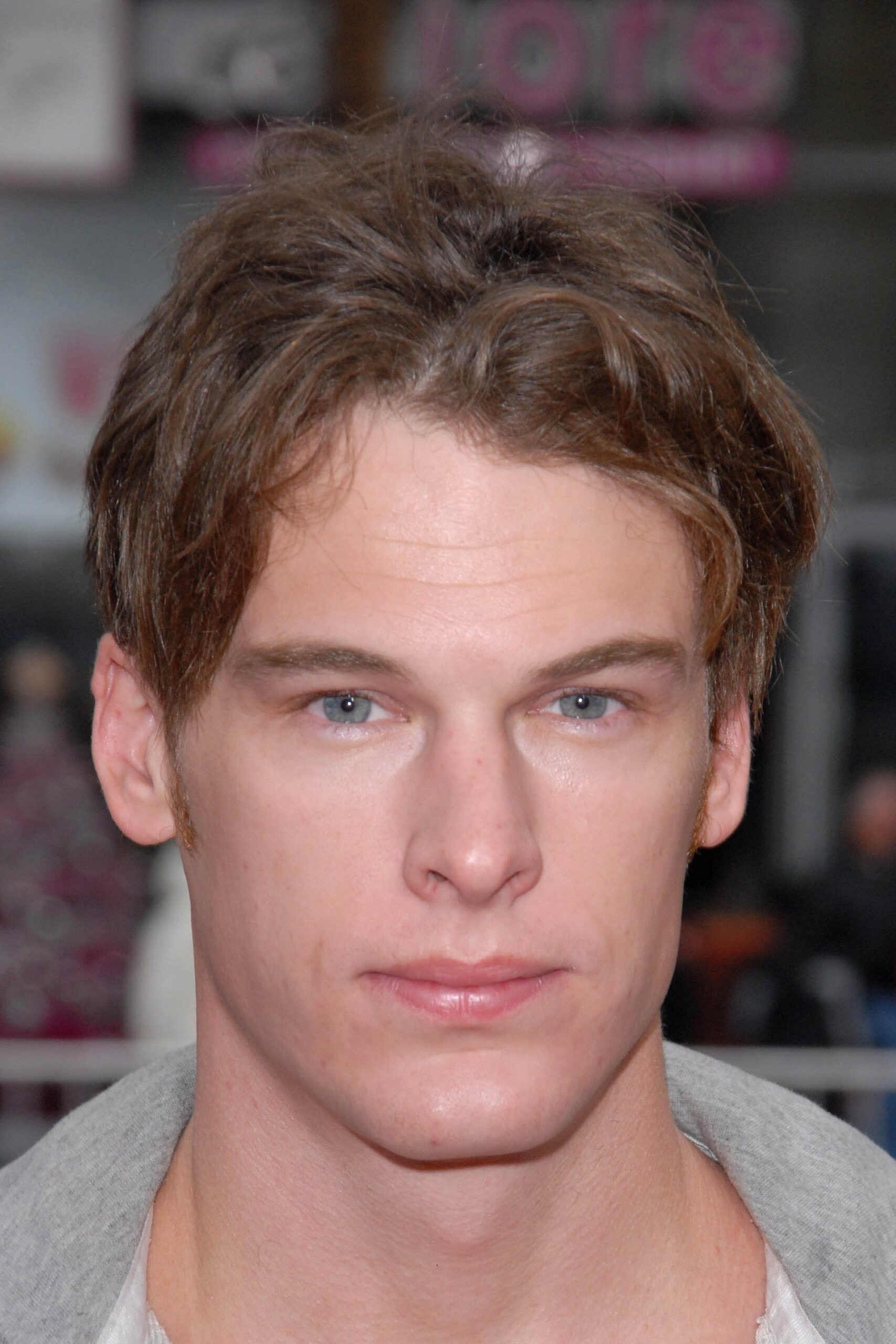 A headshot of Grant Harvey.