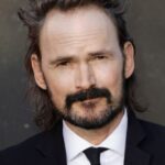 A headshot of Jeremy Davies.