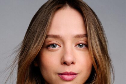 A headshot of Anna Lore.