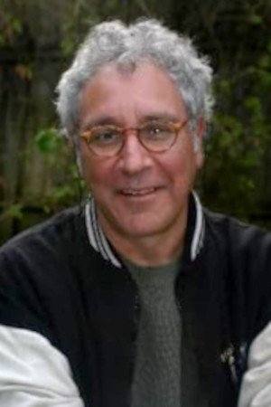 A headshot of Paul Shapiro.