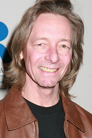 A headshot of Kim Manners.