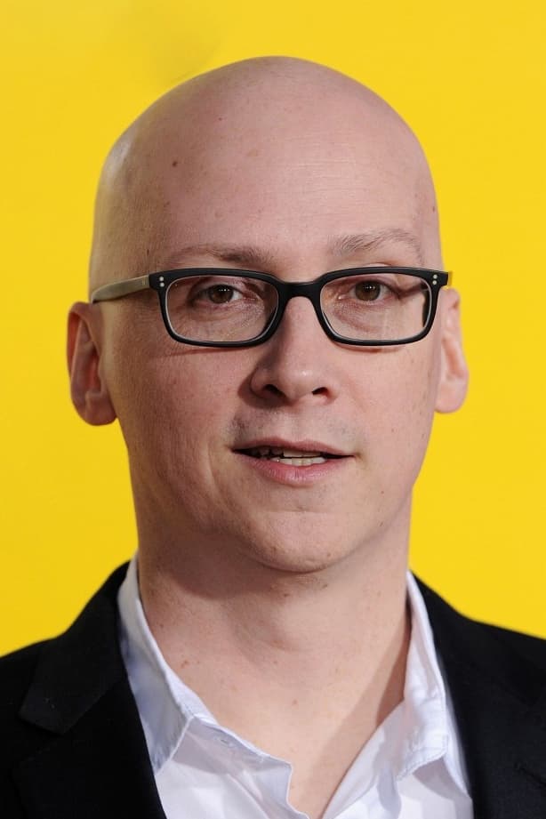 Official headshot photo of person: Greg Mottola.