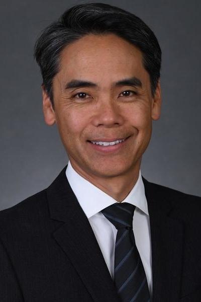 Official headshot photo of person: Walter Hamada.