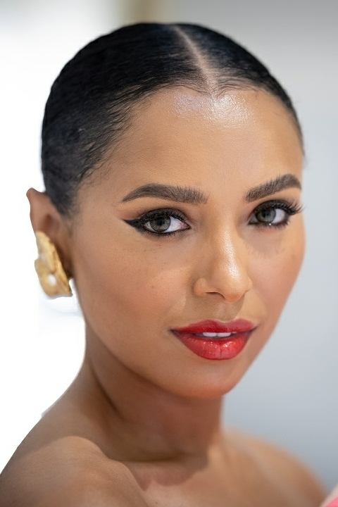 Official headshot photo of person: Kat Graham.